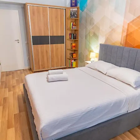Booking Vitan Apartament